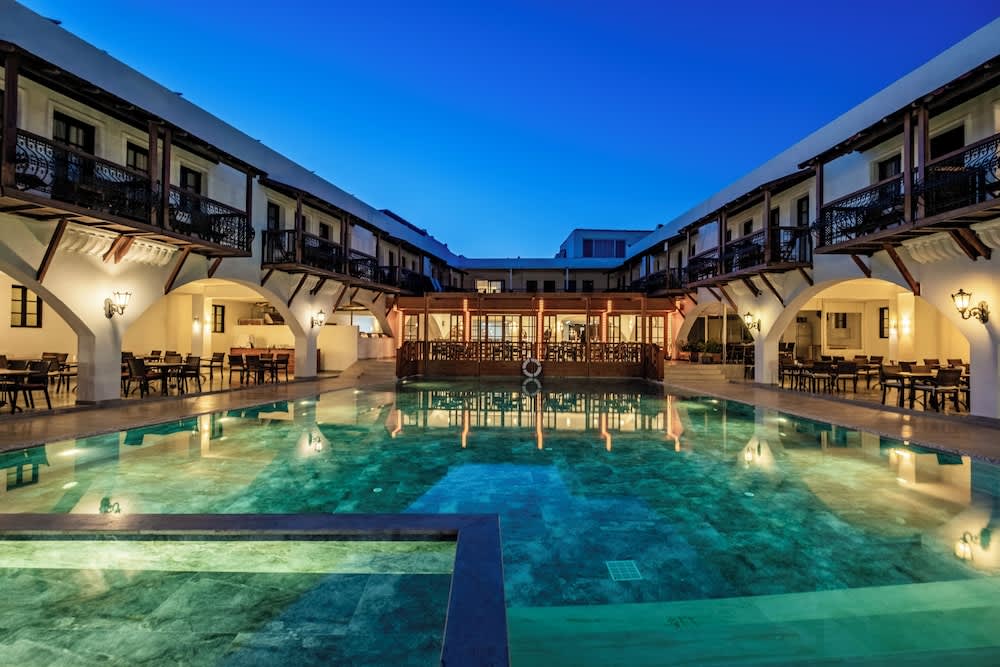 Costa Bitezhan Beach Hotel 1