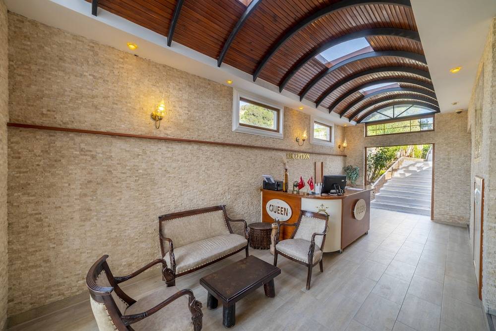 Queen Boutique Hotel 2