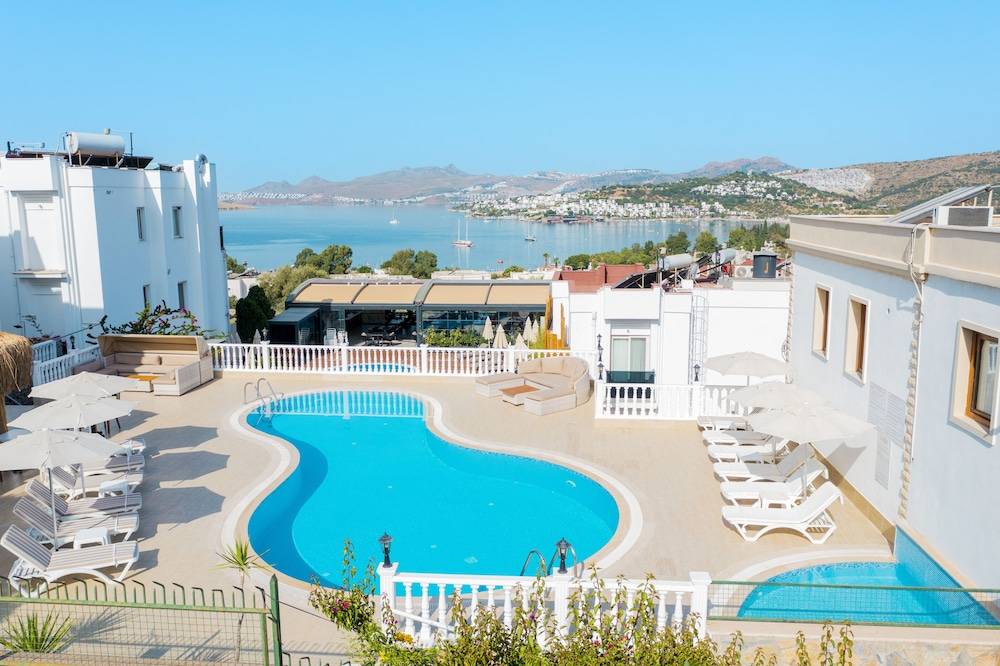 Queen Boutique Hotel 1