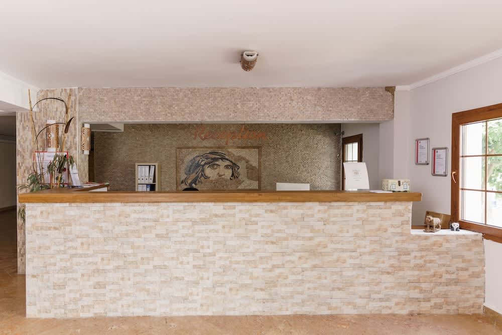 Costa Bitezhan Beach Hotel 2