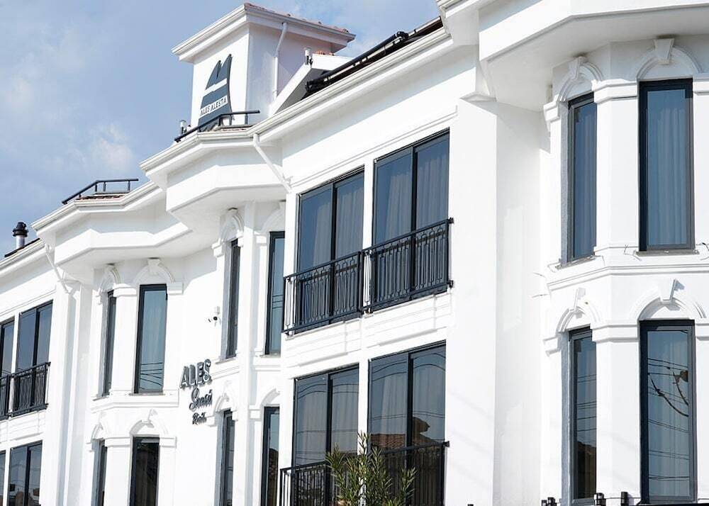 Alesta Seaside Residence 1