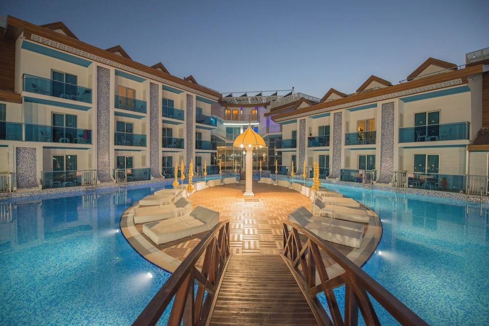 Ocean Blue High Class Hotel & SPA 1