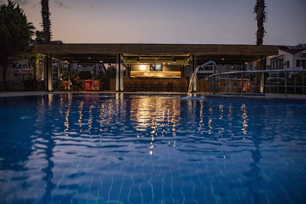 Nevada Hotel & Spa 1