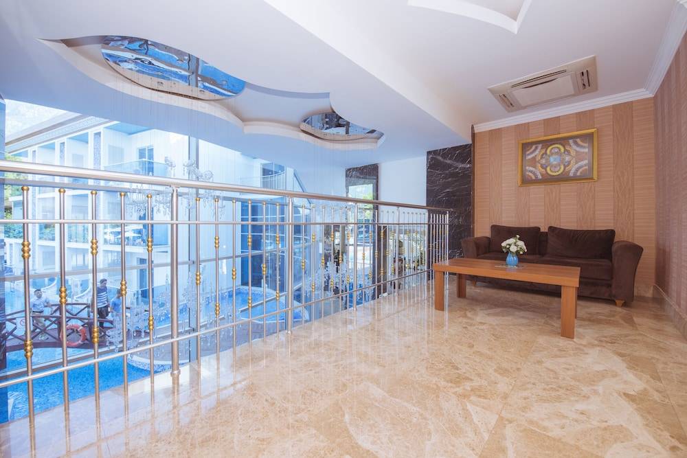 Ocean Blue High Class Hotel & SPA 2