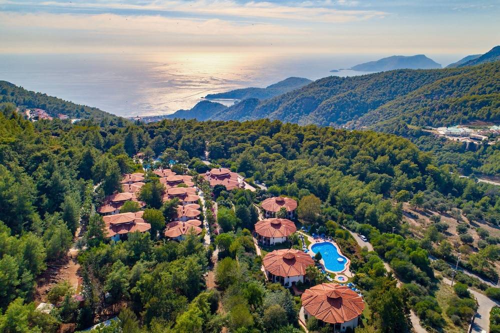 Montana Pine Resort - All Inclusive 1