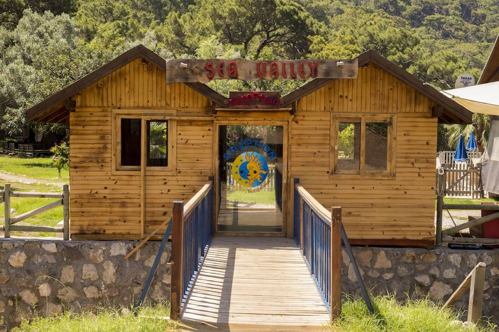 Sea Valley Lodge 2