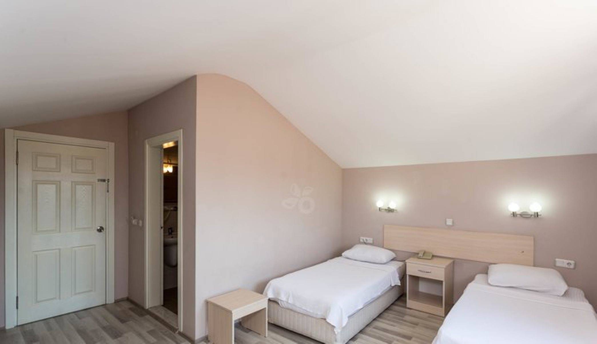 Remer Hotel 1