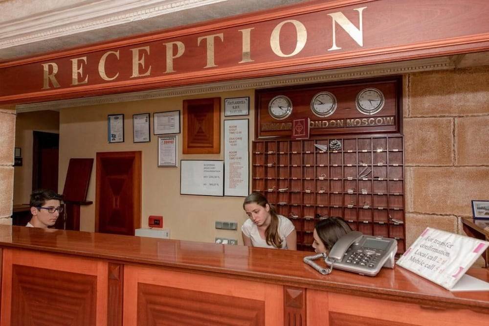 Club Pink Palace Hotel 2