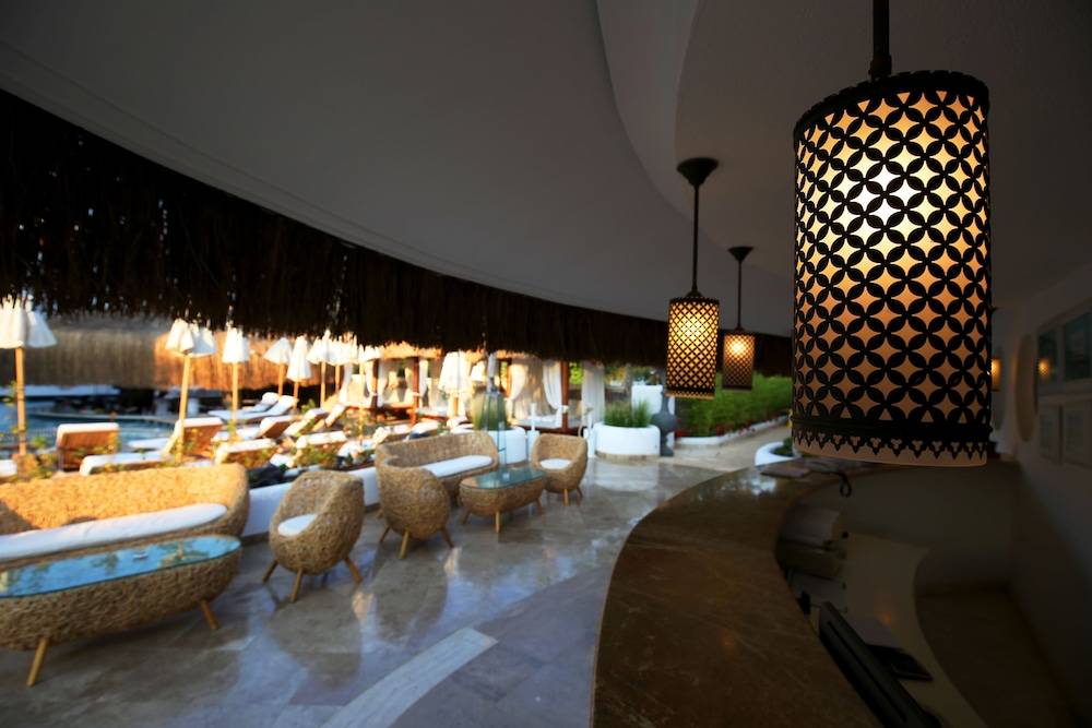 Pinehill Hotel & Suites 2