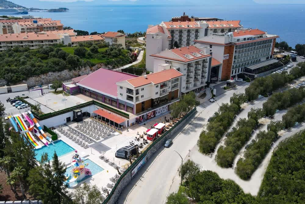 Ramada Hotel & Suites by Wyndham Kusadasi 1