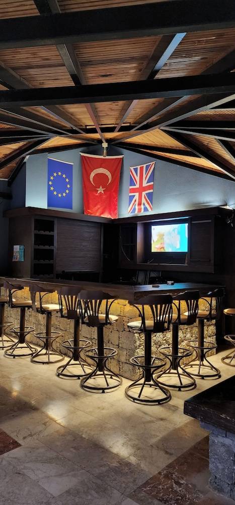 Antas Deluxe Apartments 2