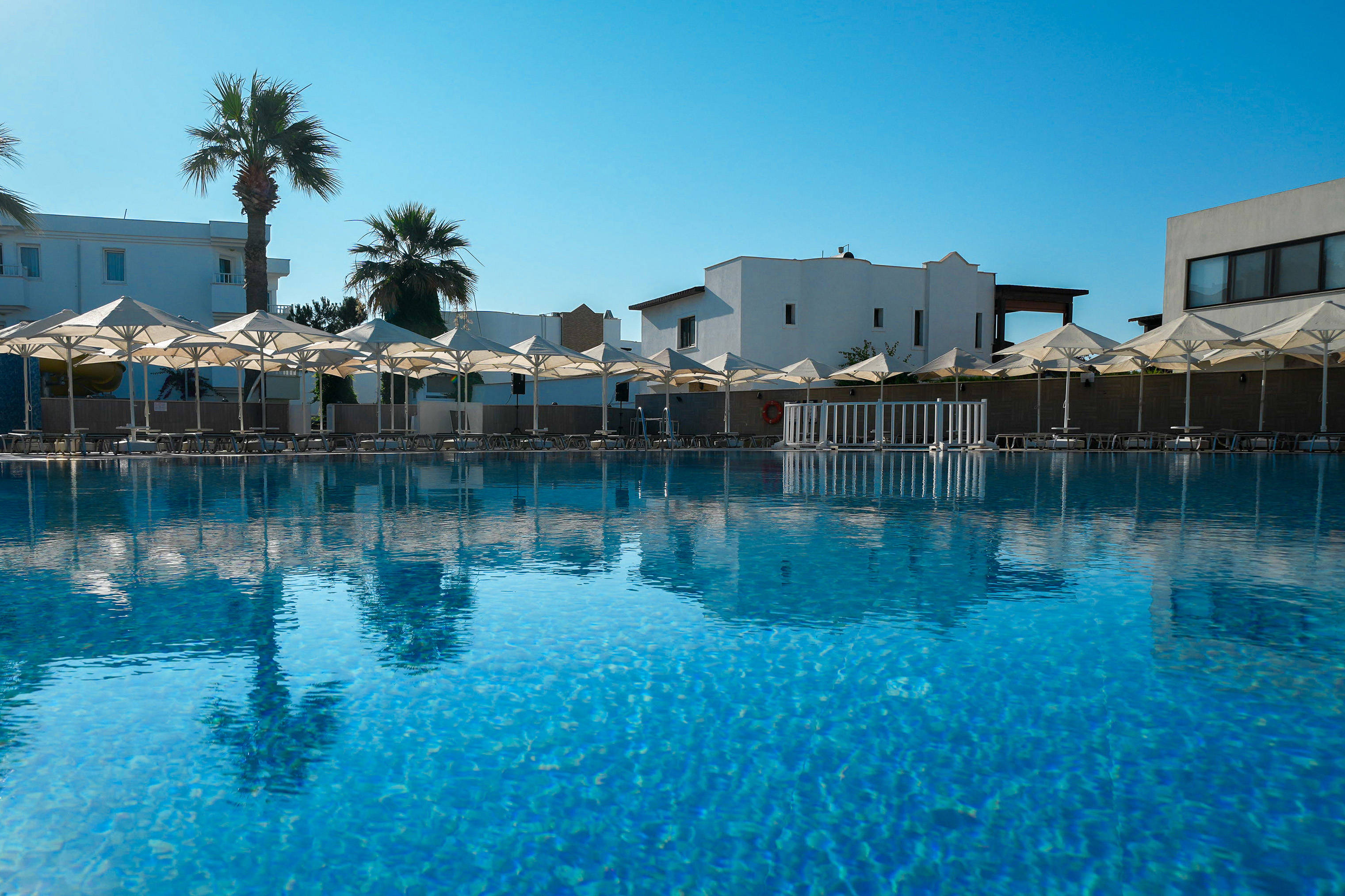 Bendis Beach Hotel 2