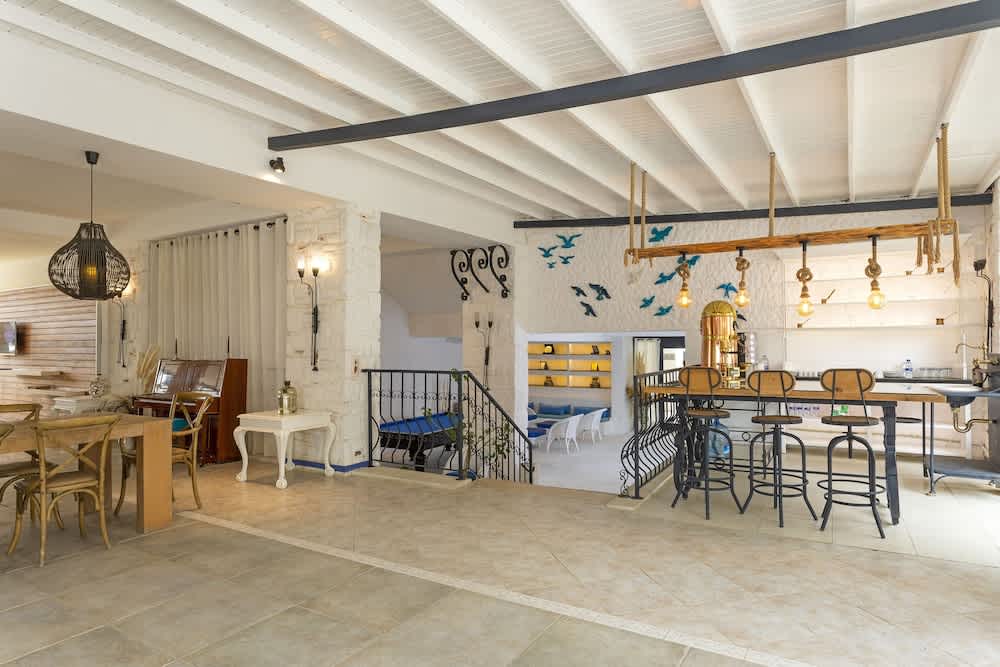 CHARM BEACH HOTEL 2