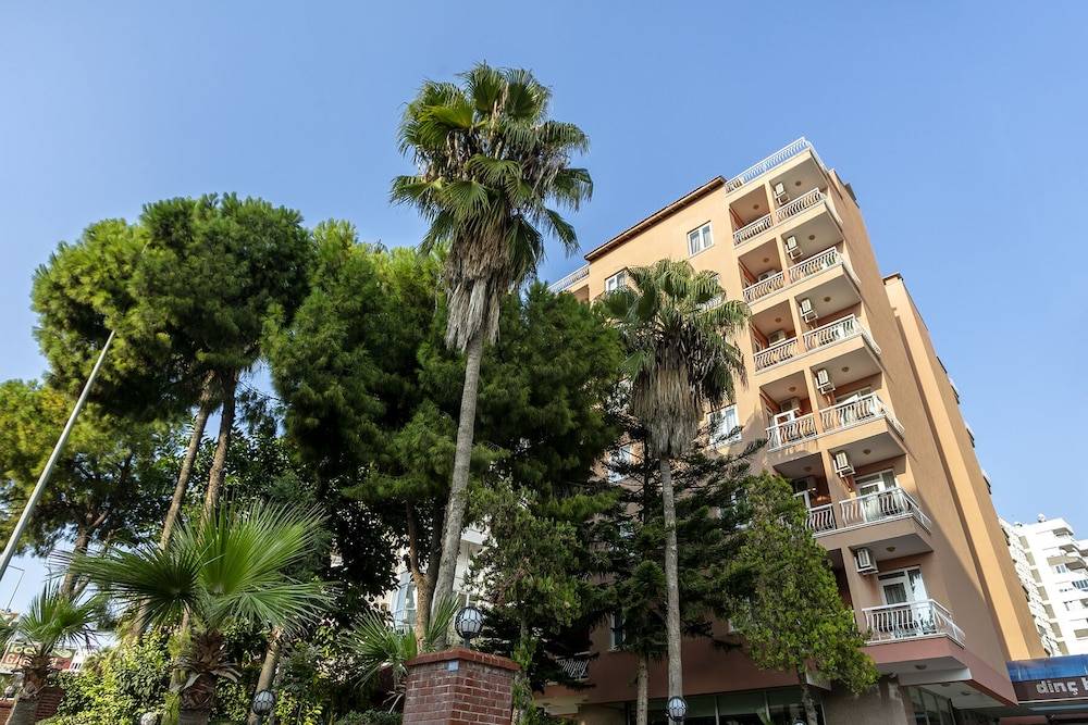 Lara Dinc Hotel 1