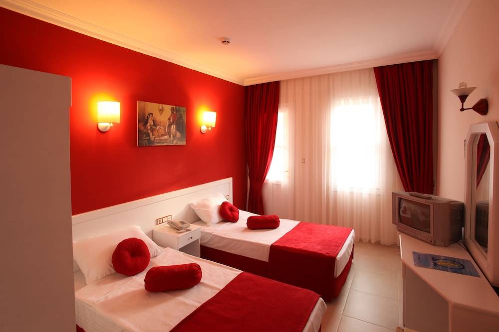 Destina Hotel 1