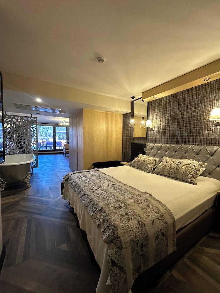 Enki Royal Cesme Hotel 2