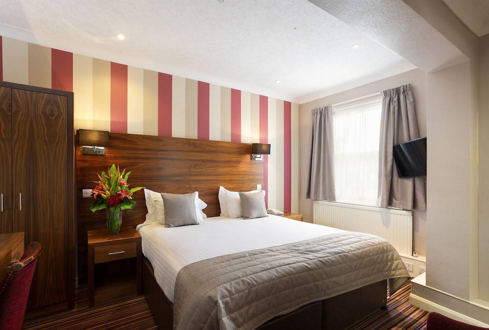 The Victoria Hotel 2