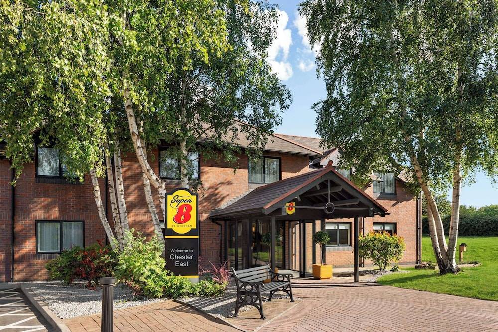 Super 8 by Wyndham Chester East 1