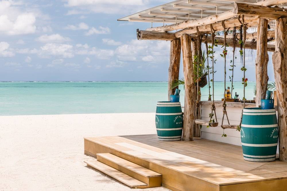 Four Seasons Resort Mauritius at Anahita 1