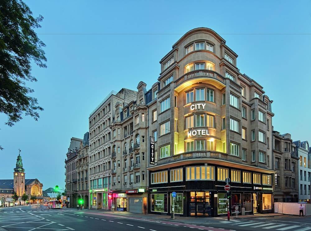 City Hotel 1