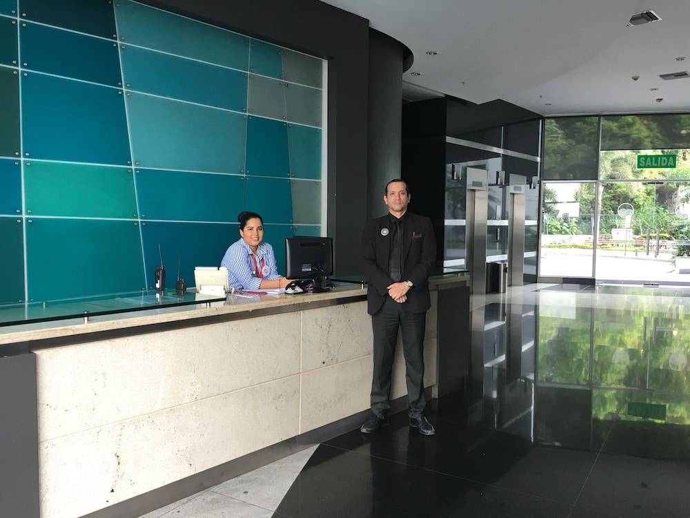 Luxury Suites Riverfront GYE 2