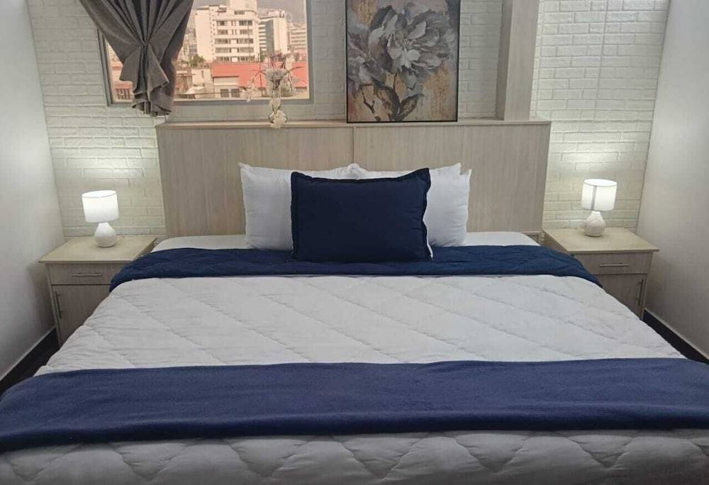 Hotel + Arte 1