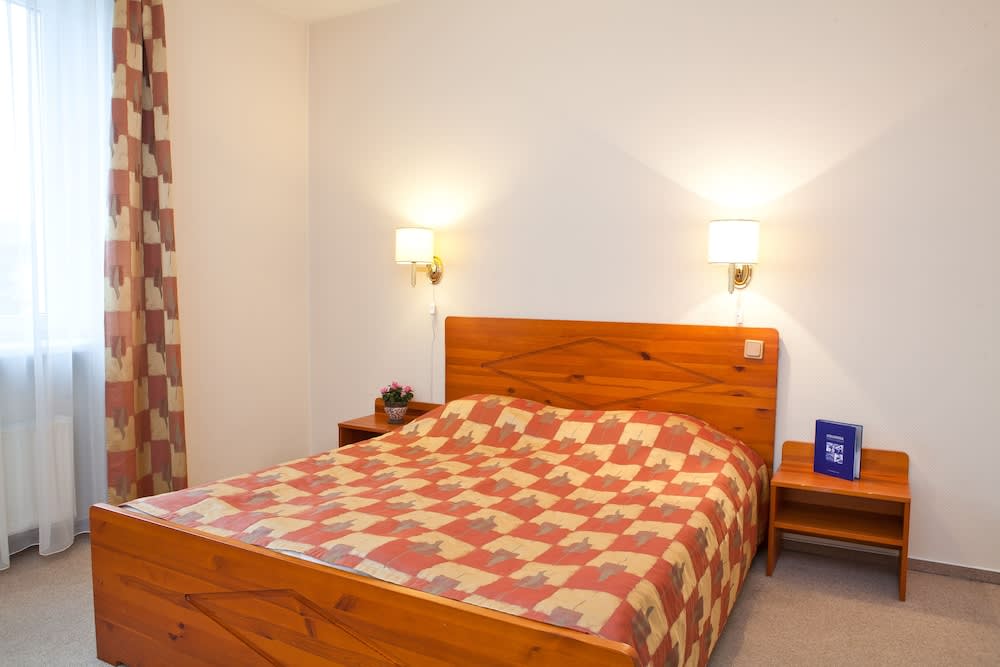 Kolonna Hotel Brigita 2