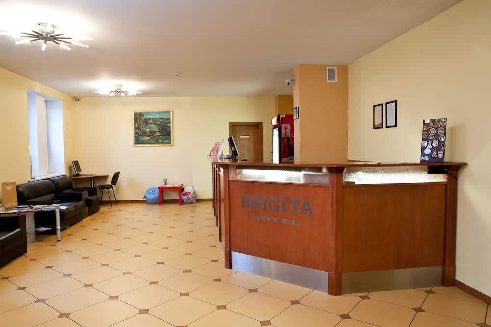 Kolonna Hotel Brigita 1