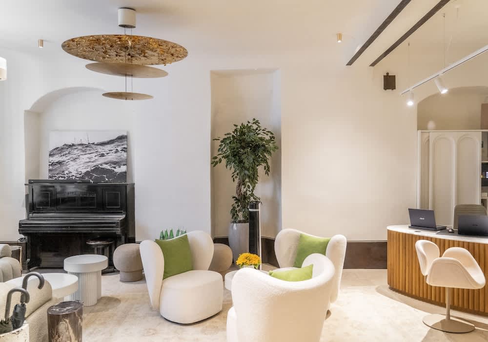 Dome Hotel 2