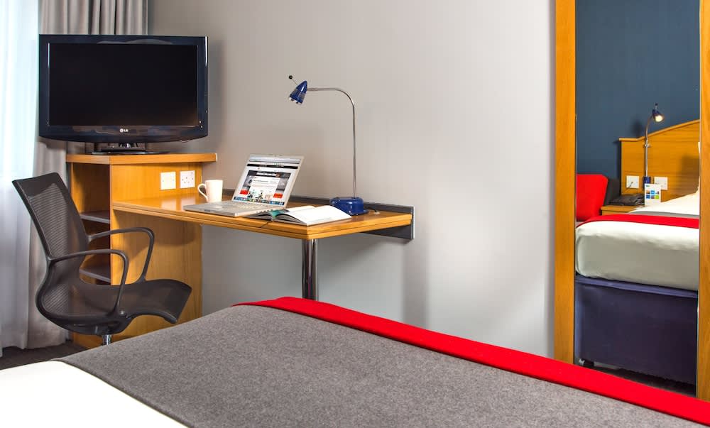 Holiday Inn Express EAST MIDLANDS AIRPORT by IHG 2