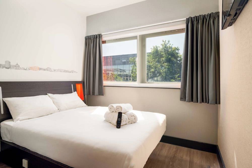 easyHotel Milton Keynes 1