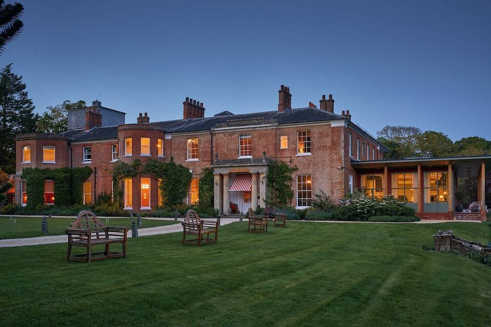 The Retreat, Elcot Park 1
