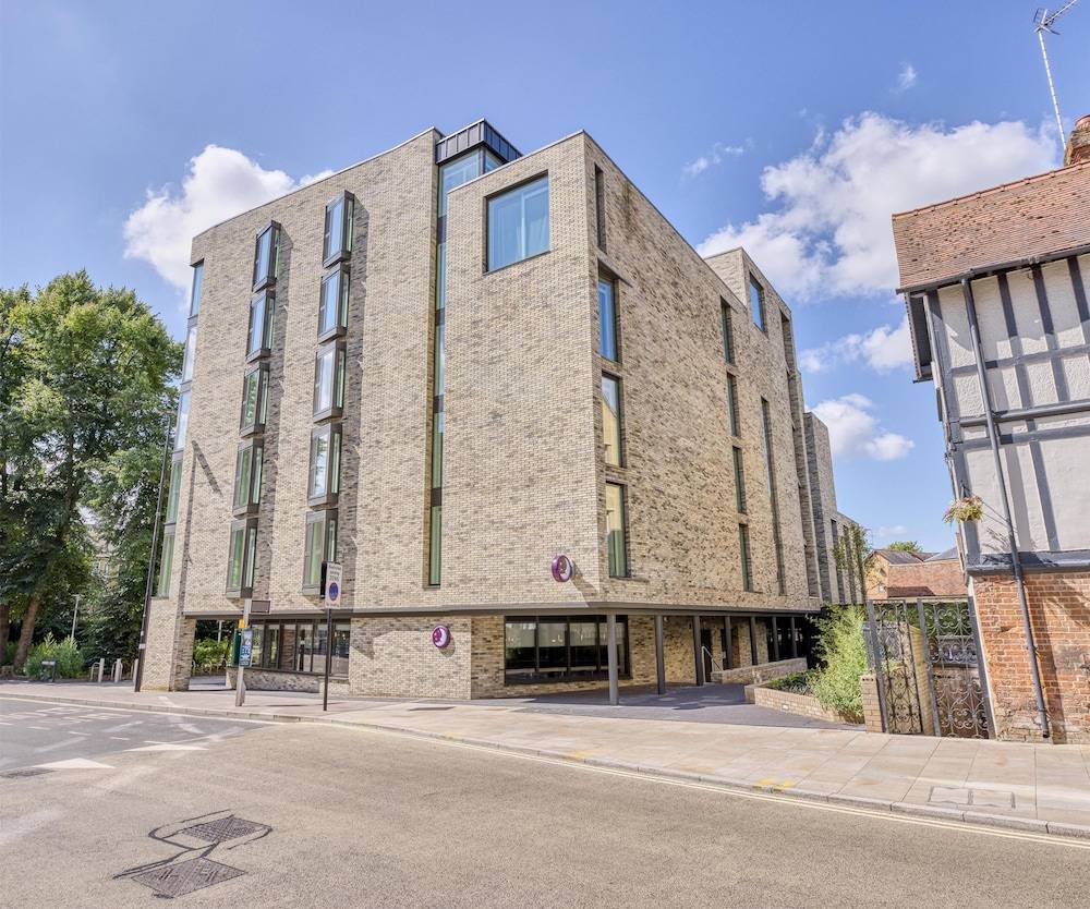 Premier Inn Oxford City Centre - Westgate 1