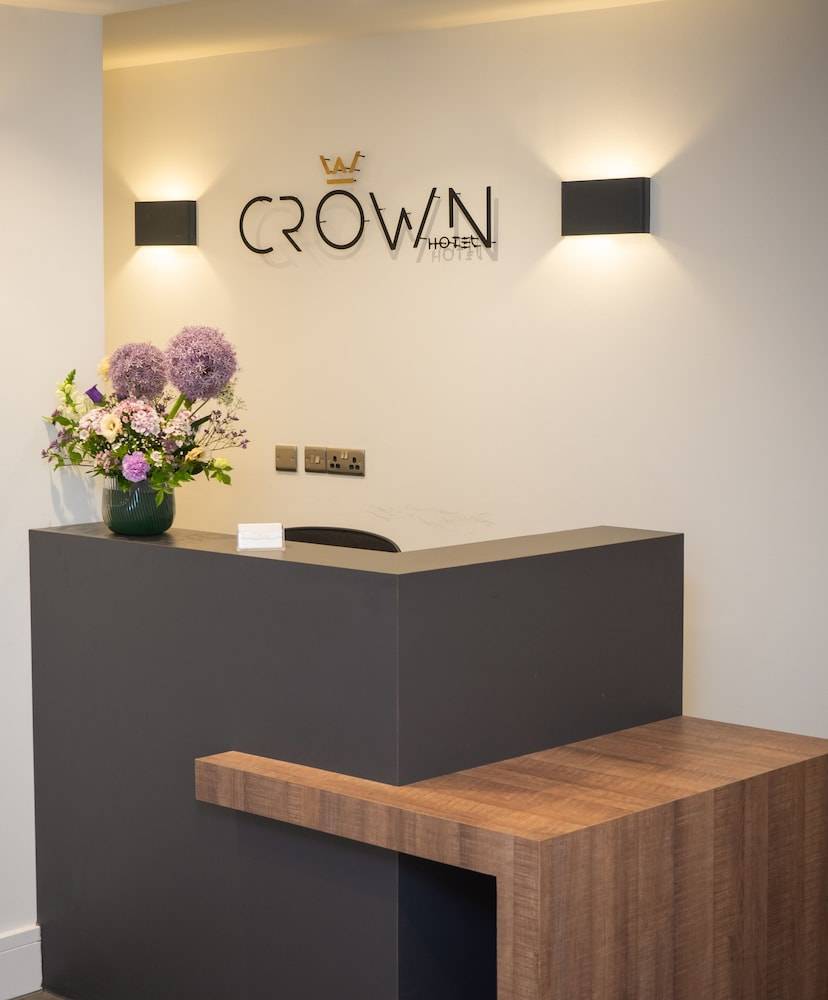 Crown Hotel 2