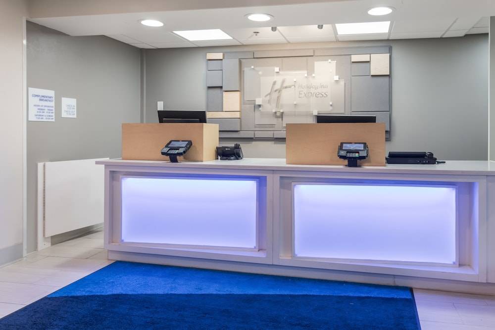 Holiday Inn Express PLYMOUTH by IHG 2
