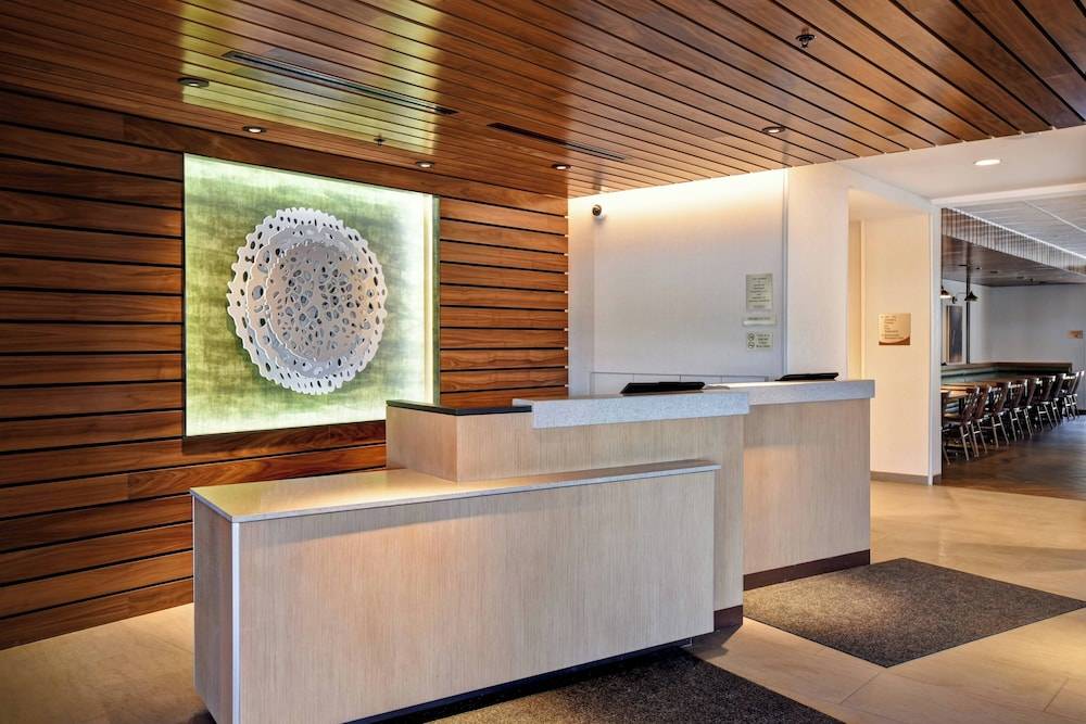 Fairfield Inn & Suites by Marriott Plymouth 2