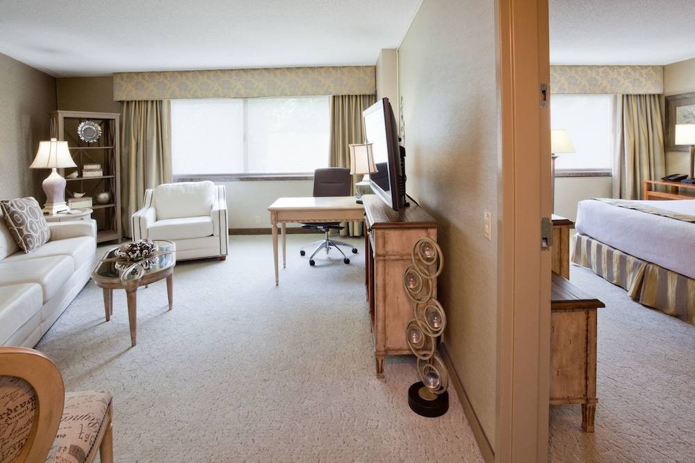 Crowne Plaza MINNEAPOLIS WEST by IHG 2