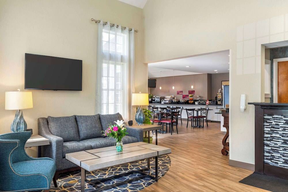 Best Western Plus Cold Spring 2