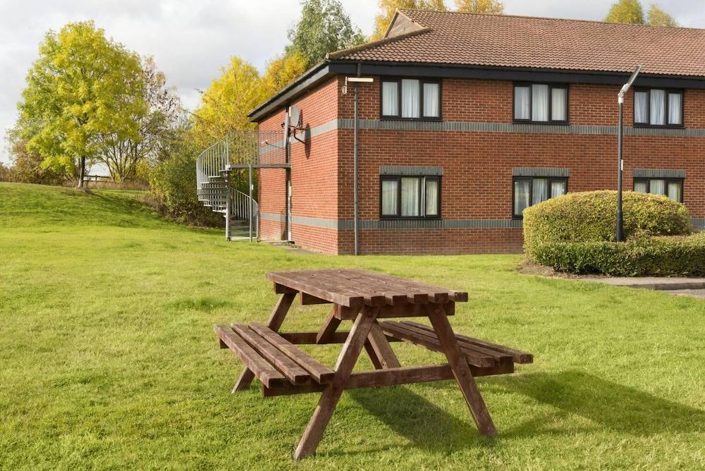Days Inn by Wyndham Sheffield M1 1