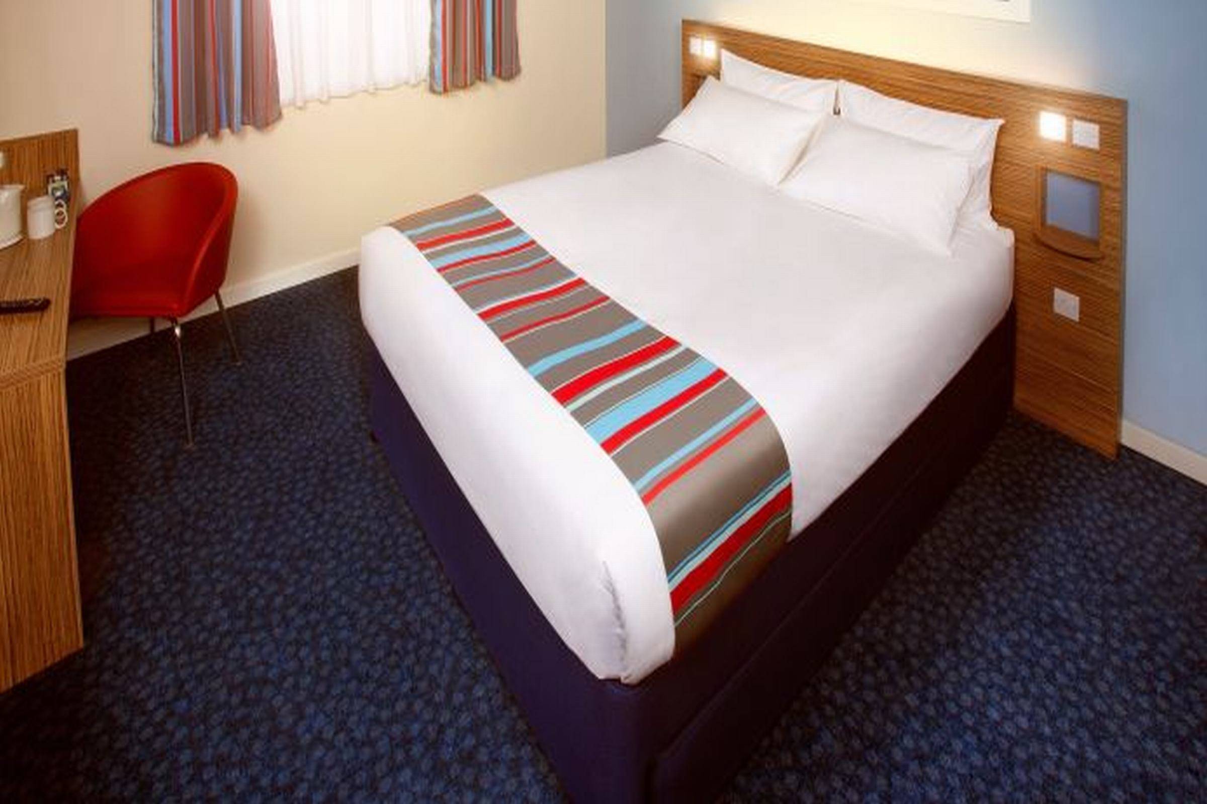 Travelodge Eastleigh Central 1