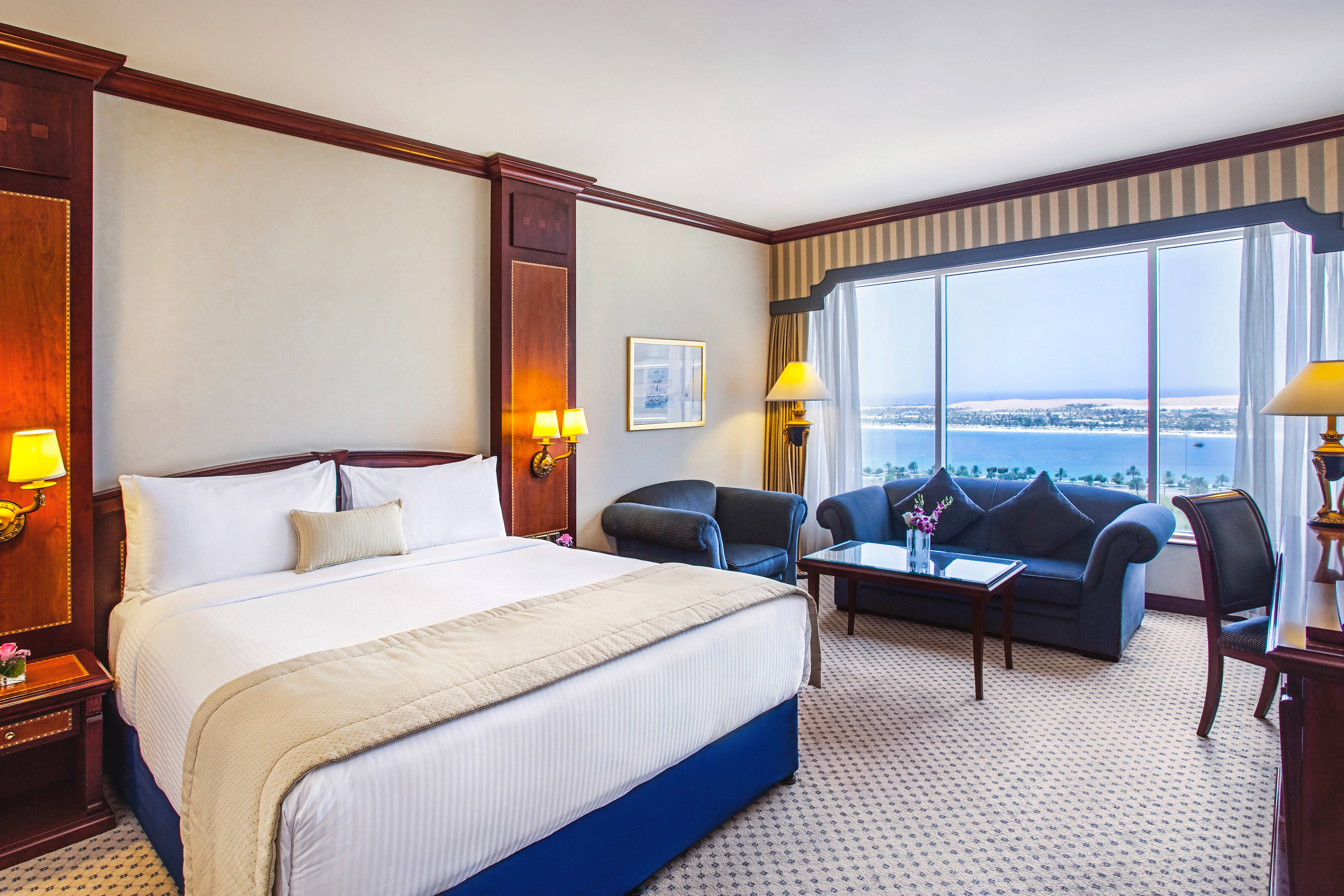 Corniche Hotel Abu Dhabi 1