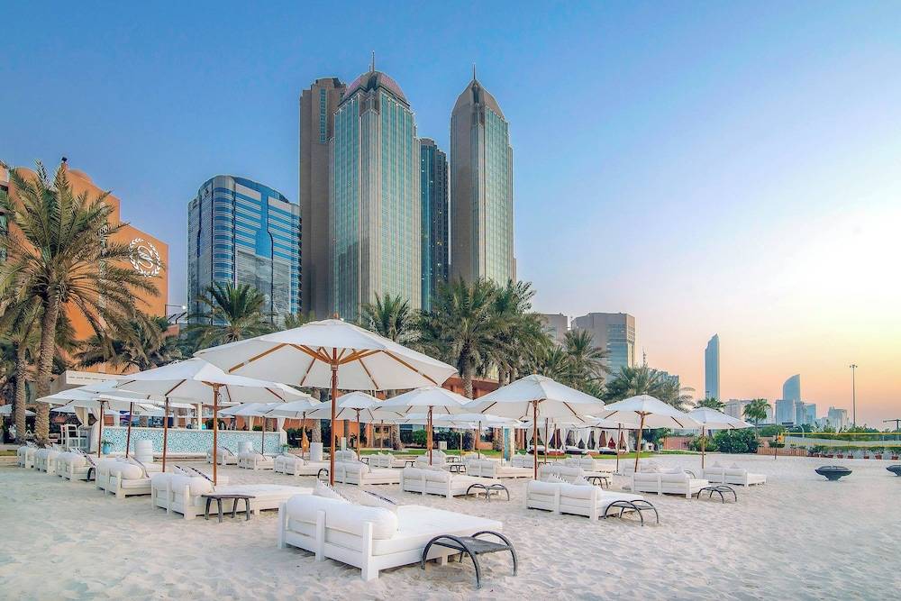 Sheraton Abu Dhabi Hotel & Resort 1