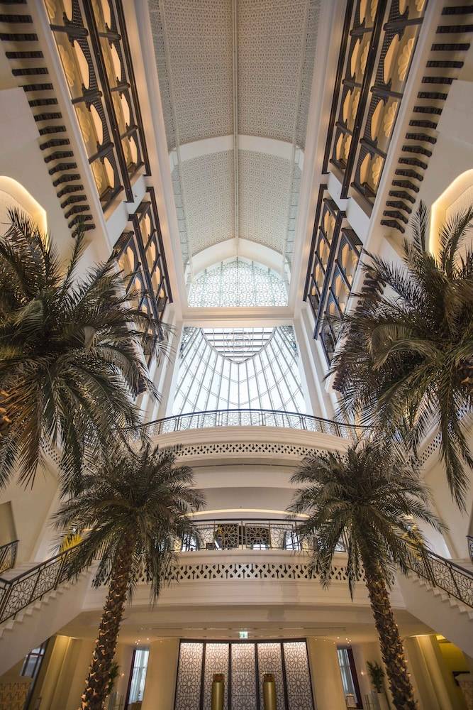 Bab Al Qasr Hotel 2