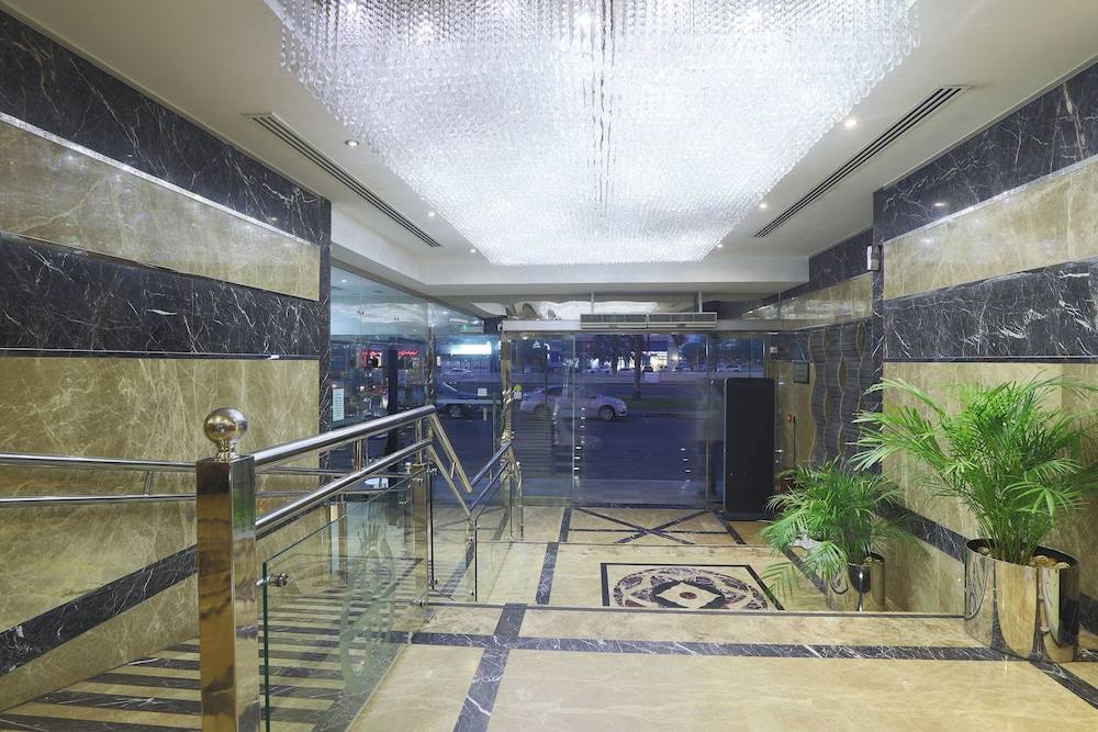 Queen Palace Hotel 2