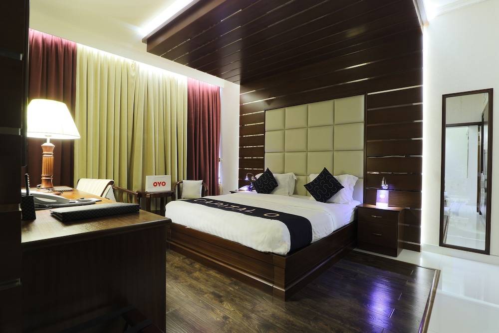 Queen Palace Hotel 1
