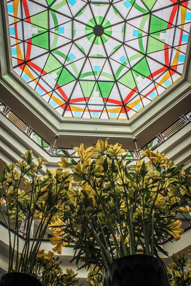 Metropolitan Al Mafraq Hotel 2
