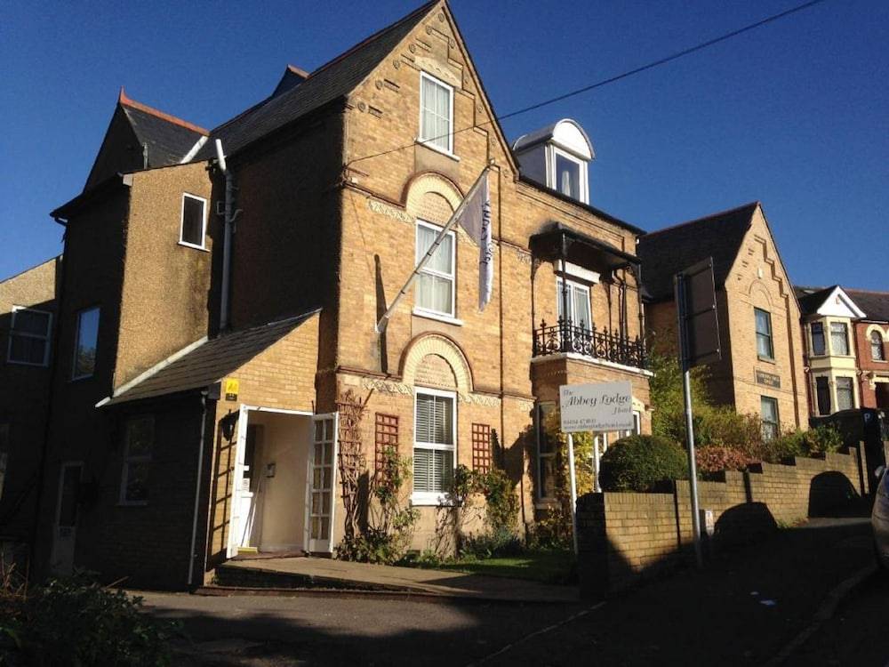 Abbey Lodge Hotel 1