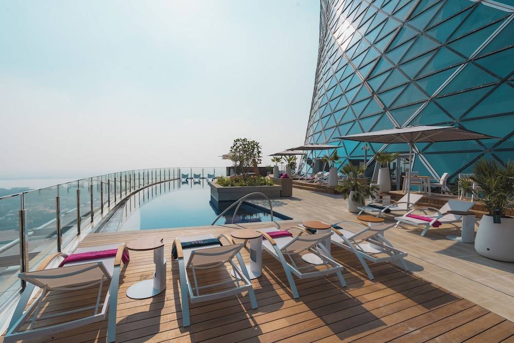Andaz Capital Gate Abu Dhabi, By Hyatt 1
