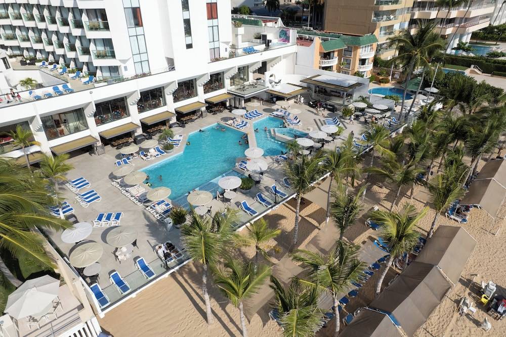Copacabana Beach Hotel Acapulco 1