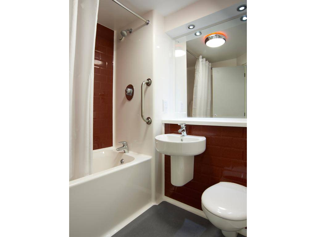Travelodge Wadebridge 1